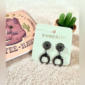 Emberly— Silver Western Earrings 🌵🏜️